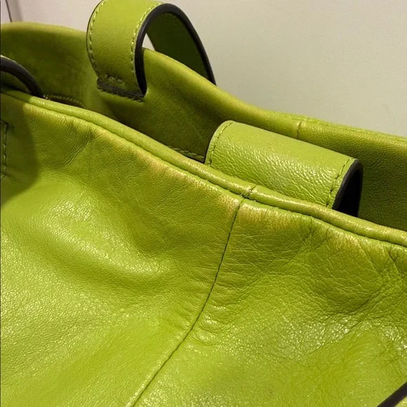 Vince Camuto Maryn Shoulder Tote Bag in the vibrant "Apple Buzz" green color - Picture 4 of 15